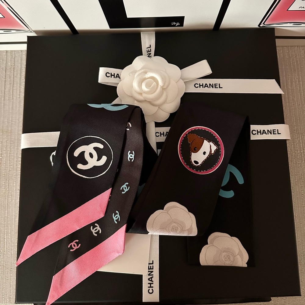 🐶CHANEL 23P SLIM BANDEAU🐶